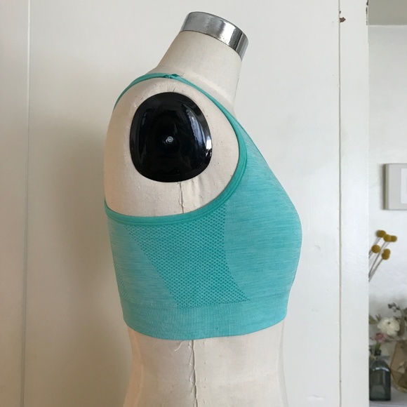 Racerback sports bra - Picture 2 of 7